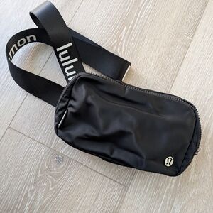 lululemon athletica Black Belt Bag